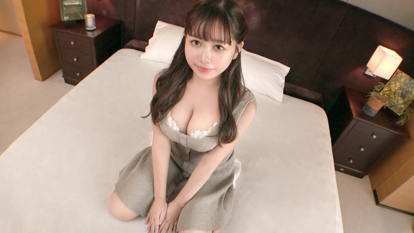 SIRO-5203 [Beautiful Big Breasts Titty Fuck] [Little Devil-chan] A beautiful girl with a half-faced face and natural bruises and 100% cuteness! ! Her loving smile turned into an expression that looked like she was about to cry due to the pleasure she had SIRO-5203