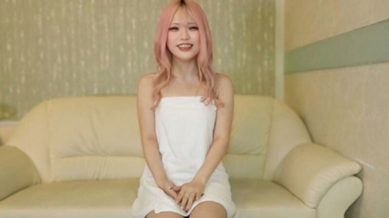 FC2-PPV-4689842 [Uncensored] Super cute! Are women with flashy hair sexy...? "I love naughty things⤴" she says! Plus, her first facial and first creampie included! *Bonus HD FC2-PPV-4689842