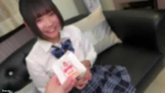 FC2-PPV-3117128 A sophomore in her teens with a cute smile who picked her up at a fast food restaurant. Beautiful big breasts with a young face and a plump body in uniform are too lewd. If you say "Put it inside ...", you have no choice but to c FC2-PPV-3117128