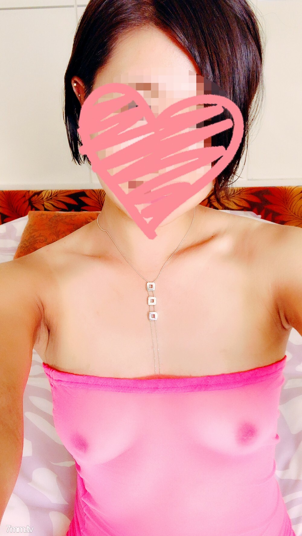 FC2-PPV-1204104 Shaved ♥ Naughty play succeeds in seducing perverted old man with tan lines from school swimsuit [private shoot] bonus included FC2-PPV-1204104