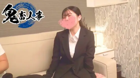 FC2-PPV-4568602 [1280 points until today!] Massive squirting that's good enough for immediate employment! My sex friend who is busy with her job hunting looked fresh in a suit, so I had sex with her fully clothed and creampied her! FC2-PPV-4568602