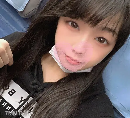 FC2-PPV-3553690 Free-spirited Kozakura (19 years old), completed her studies.﻿Two Consecutive Creampies FC2-PPV-3553690
