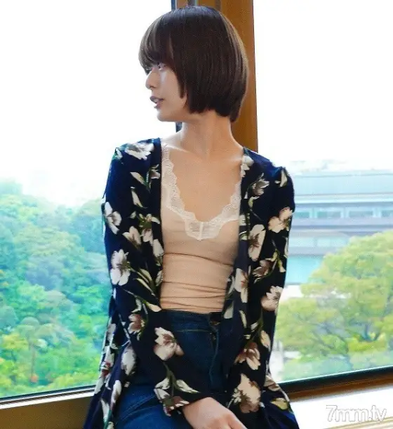 FC2-PPV-1513209 [Model GET] This fall! A 19-year-old Tokyo model who has just belonged to a modeling agency. Just put it in and it will die and it will be exposed to intense copulation w [delivery consent with cock] FC2-PPV-1513209
