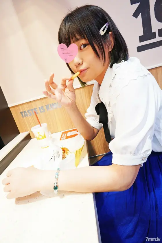 FC2-PPV-3067368 [Uncensored] [Unauthorized outflow] "Ah... I'm out ♡" A student part-time job at a popular Western restaurant is crying for the first time! Love juice overflowing from a naive dick with little experience of sex. A woman who FC2-PPV-3067368