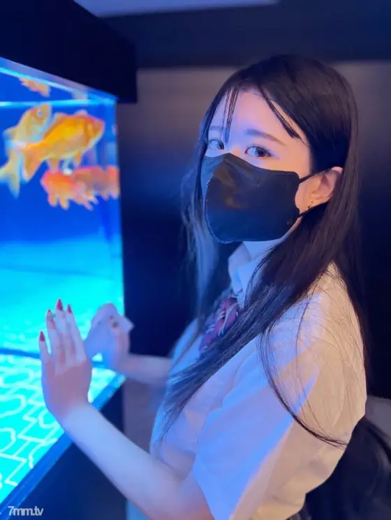 FC2-PPV-3071875 "First Shooting" "Complete Appearance" Idol Class! An aquarium date with a fresh 18-year-old girl who is full of neatness and transparency. After enjoying the beautiful breasts Fcup, the last is a large amount of semen FC2-PPV-3071875