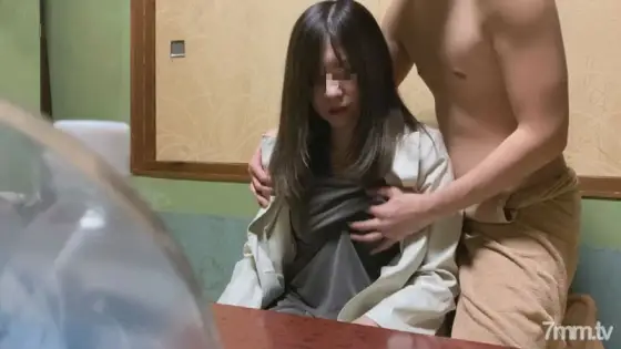 FC2-PPV-1570101 Limited to 2 days [Individual] The wife on the way home from the part is vaginal cum shot at the inn because of debt. FC2-PPV-1570101
