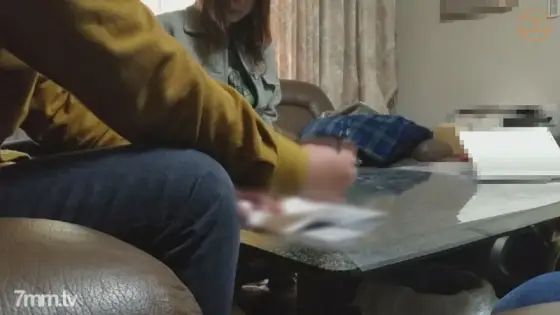 FC2-PPV-1749681 Until 4/4 [Individual] Visit my parents' house. The back of the vagina of a young wife who desperately plays her voice so as not to be noticed next to her parents is polluted with other people's juice FC2-PPV-1749681