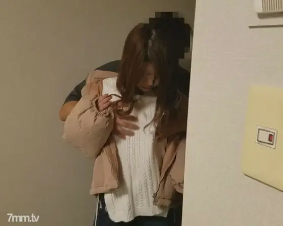 FC2-PPV-1591011 [Individual] A naive young wife who is married due to a company bankruptcy is humiliated with a stick of another person and continues to pierce the sensitive vagina and vaginal cum shot with a sad expression. FC2-PPV-1591011