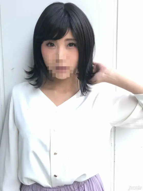 FC2-PPV-1579129 [First shot, appearance, first vaginal cum shot, uncensored] 19 years old struggling to become an idol The first vaginal cum shot of tension and confusion FC2-PPV-1579129