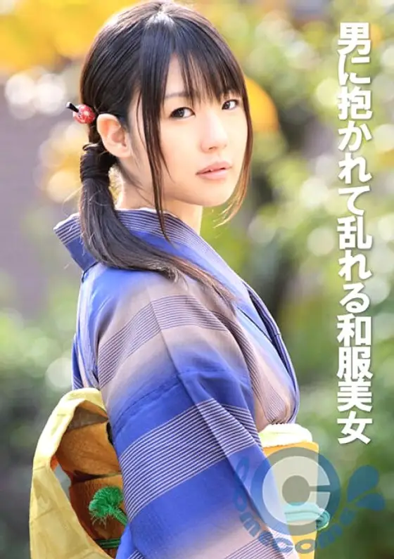 COM-355 Beautiful woman in Japanese clothes who is being hugged by a man 260 2 COM-355