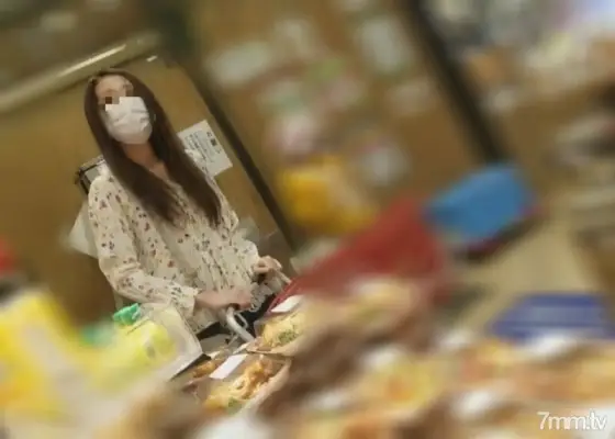 FC2-PPV-2477398 Second visit [Individual] Visited my wife's beauty witch at home after shopping. Before the husband returns home, he sucks the juice of another person into the uterus in the back of the vagina with a stick of another person and concei FC2-PPV-2477398