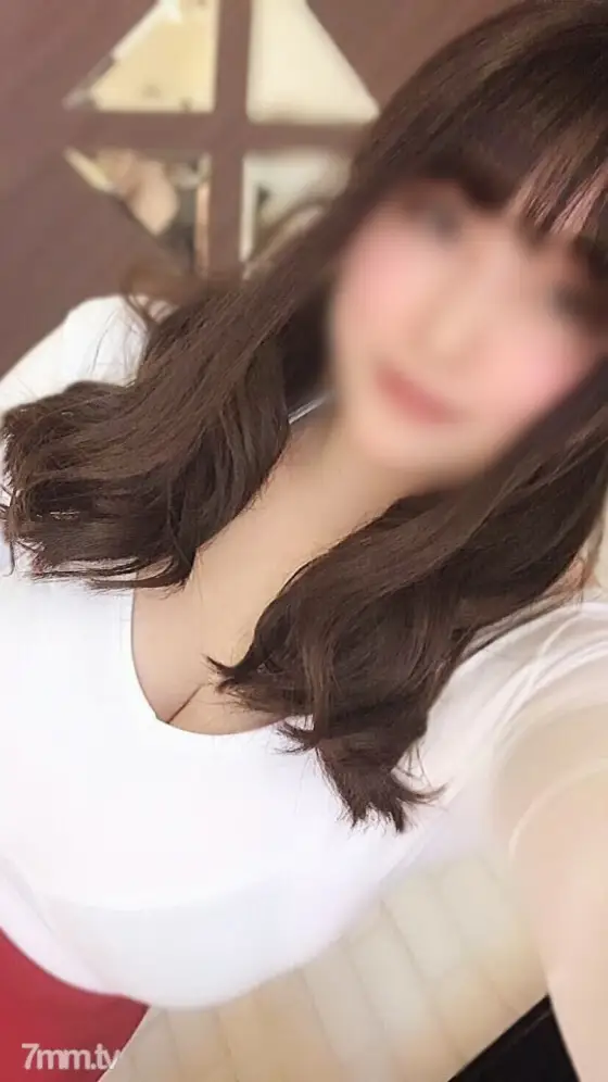 FC2-PPV-1052900 (Leaked) Scheduled to end early "Rookie therapy is a former gravure !!! SEX like a dream invited by her who was onaneta" There is a first privilege FC2-PPV-1052900