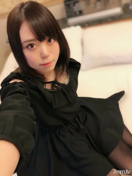 FC2-PPV-1097653 [Personal shooting] Nanase 18-year-old Nogizaka-class beautiful girl! Miraculous cuteness! He has a weak personality and is compliant with anything! I feel like a raw cheek with an idol-class cute face! A large amount of vaginal cum shot w FC2-PPV-1097653