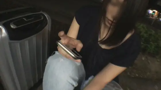 FC2-PPV-917662 [Uncensored x personal photography] A simple girl sitting on the street is a runaway girl! A man whose hobby is Gonzo brings him home and shoots a shaved pussy girl's vaginal cum shot [# let me stay] FC2-PPV-917662