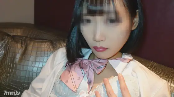 FC2-PPV-1403311 [Personal shooting] Cute ordinary female S-chan who is doing reading mode, the back face is a round light girl, a plump butt on a thin body, I inserted it raw and got fucked [raw squirrel, face out, vaginal cum shot] FC2-PPV-1403311