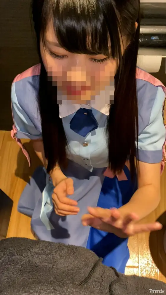 FC2-PPV-1380927 ● Limited sale ● Leaked individual shooting K ② Idol Hiding behind idol activities and enjoying youth (leaked smartphone data) Ohinasama! FC2-PPV-1380927