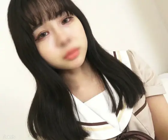 FC2-PPV-2824770 [Uncensored] Mizuki-chan is too young. The cuteness, eroticism, and sensitivity helped me to meet again, so I made a vaginal cum shot to the most erotic shaved slippery girl while wearing the same uniform as when I was active. (74 minutes) FC2-PPV-2824770
