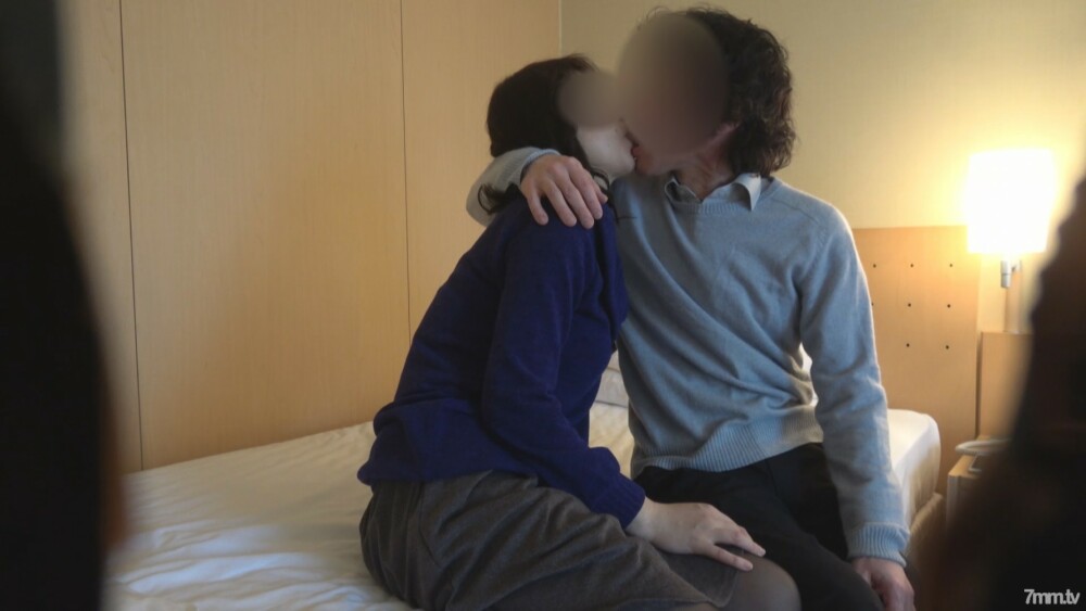 FC2-PPV-1228054 [Personal shooting] Eriko 47 years old, blindfolded cuckold edition A stick of another person who replaced her husband is a large amount of vaginal cum shot in the vagina of a naive wife without hesitation FC2-PPV-1228054