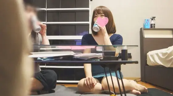 FC2-PPV-1161746 Peeping at women drinking at home! A chubby girl who seems easygoing is dissatisfied with her indifferent boyfriend and her desires explode! The panties peeking out from her plump thighs are erotic! I just want to do it with a girl like th FC2-PPV-1161746