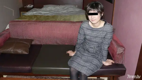 053019-102 Bold affair pattern of baby-faced mature woman 053019-102
