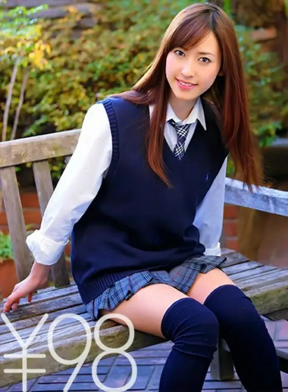 DV-1239 [Advantage] Debut sex of beautiful girl Maho-chan. Maho-chan feels good when she inserts her tension for the first time. One leg up standing back that you can insert yourself from missionary posture. Blow a lot of love juice and stand back. From t DV-1239