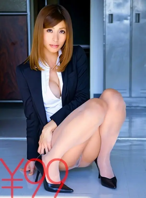 DV-1372 The ripe perfect body is erotic! Great body for the best blowjob. Once you have sex with Hinata. Poke and poke such a body from the back to the front! And bukkake thick semen on your beautiful face! Akari Asahina DV-1372