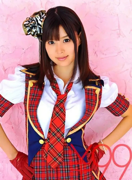 DV-1367 Tsukasa-chan is studying forty-eight hands in an idol costume. Struggle against the actor and shake his hips while being led. While being taught the technique, it is pierced with a hard piston, and at the missionary posture it is a press piston to DV-1367