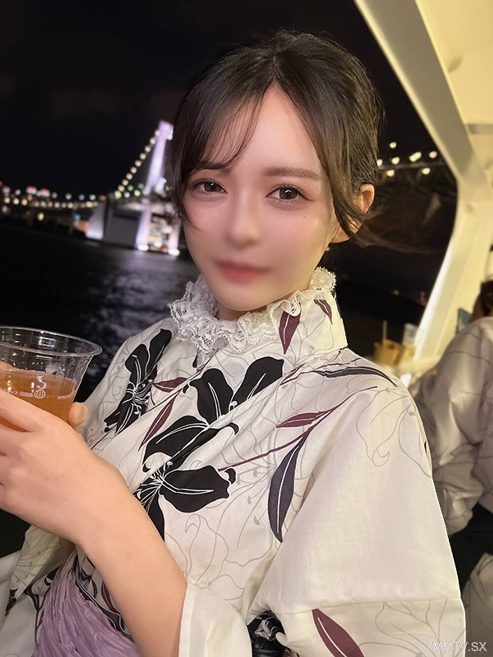 FC2-PPV-4719201 Super fever! Midsummer night's joyful and debauched Yukata is as crazy as this, the visual effect is the strongest, she has beautiful breasts, a 20-year-old university student, a huge oil cake with a powdery red vulva face and a huge FC2-PPV-4719201