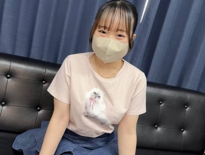 FC2-PPV-4751534 [Completely amateur first shoot] A very cute 18-year-old with very little experience ♡ With this look and big F-cup breasts, she's irresistible! She's seriously confused by the raw insertion and creampie. Bonus included FC2-PPV-4751534