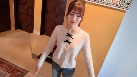 FC2-PPV-4812680 [Decaying] Her body is so light it keeps trembling. The moment her slender waist and rib cage are completely exposed. FC2-PPV-4812680