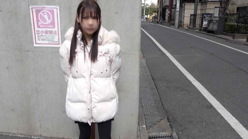 FC2-PPV-4863526 [Street Pickup Chapter 3]! Successfully picked up a slender beauty resembling Kawashima Nao in Shinjuku. Amazing abs & perfect hourglass figure, inserted my raw dick into her super sensitive pussy → made her cum hard and cummed insid FC2-PPV-4863526
