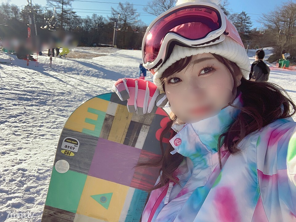 FC2-PPV-2707353 [Tsuyasu delivery female college student] Take me to snowboarding ♥ Healing angel (21 years old) Over 30,000 supporters! Big Breasts Liver With fellow distributors Skiing at the hotel after distribution Off Paco Gonzo Gonzo Creampie Pers FC2-PPV-2707353