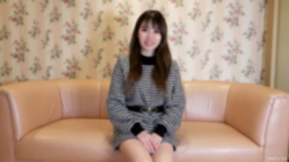 FC2-PPV-4245550 First ejaculation! A beautiful female entertainer working on a foreign luxury train has completely changed her body and is extremely erotic! My uncle's natural saliva emulsion has been squeezed ~ 哈哈 Other nipples are groped on the FC2-PPV-4245550