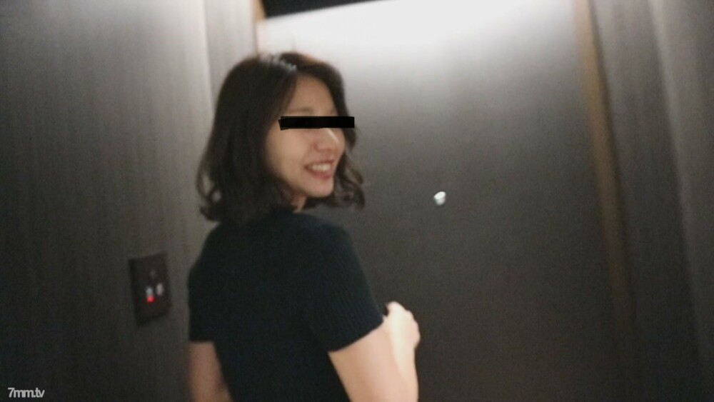 FC2-PPV-1229107 [Second Coming] [Squirting a large amount of pie bread] [Complete appearance for a limited time] [A certain auto ○ Lend appearance (22)] Model-class beautiful legs! Transcendental lewd daughter pie bread erotic tide Sugi! I've hung FC2-PPV-1229107