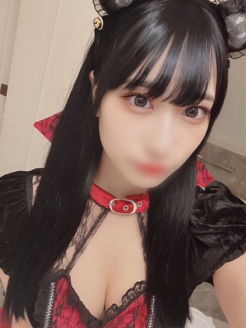 FC2-PPV-4851509 [Uncensored / First Massive Facial / First Cosplay] Legendary beauty S-chan! Her first cosplay! A celebrity-level beautiful face and a massive cumshot! [High-quality original 5GB] FC2-PPV-4851509