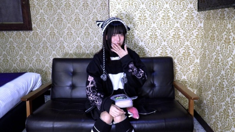 FC2-PPV-4852010 [Amateur first shoot] Shio (20), a 153cm, 36kg slender cosplayer, is filmed for the first time. Creampie and anal penetration ATM. She cums repeatedly with a long vibrator, drooling and trembling. FC2-PPV-4852010