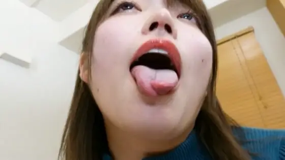 FC2-PPV-4843024 A 21-year-old college girl with a beautiful face who is hiding a split tongue. She enjoys licking nipples and anal holes with her proud split tongue, and even goes as far as deep throating and raw insertion for a massive creampie. FC2-PPV-4843024