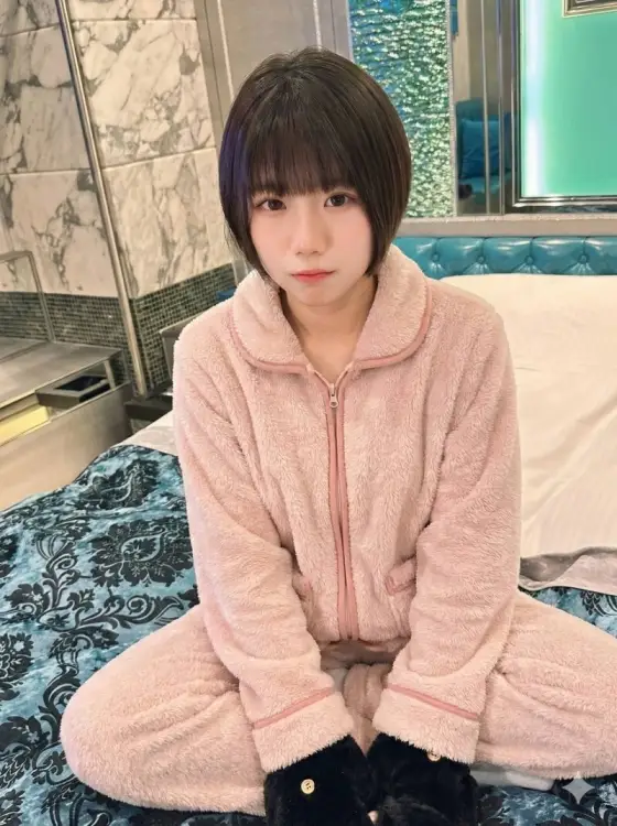 FC2-PPV-4834301 [Super short-term publication] 18 years old and 2 days old, Idol-class basketball club president overflows with creampie FC2-PPV-4834301