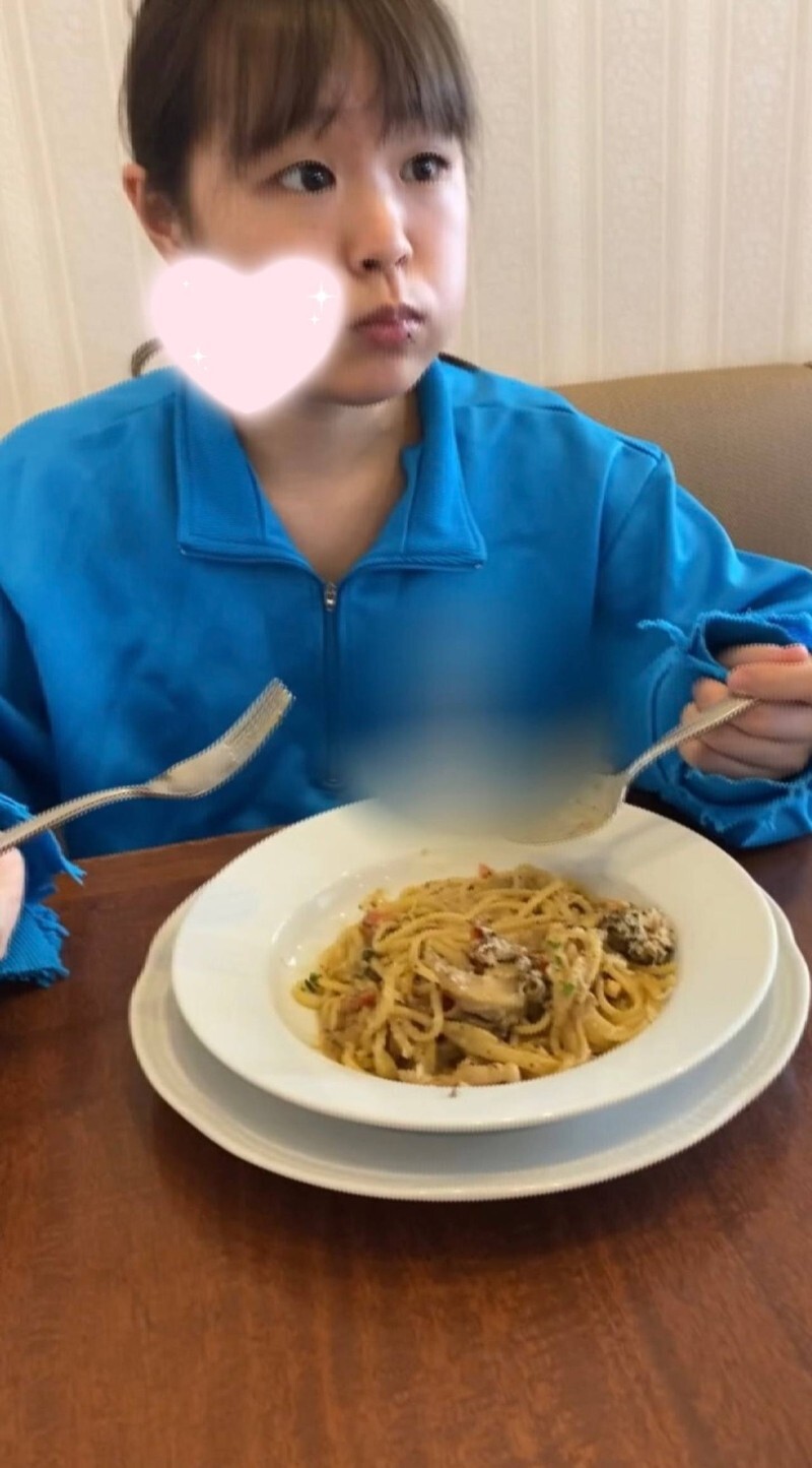 FC2-PPV-3254920 She's tasting adult semen for the first time. Is your * okay with this? Be careful of bad adults. FC2-PPV-3254920