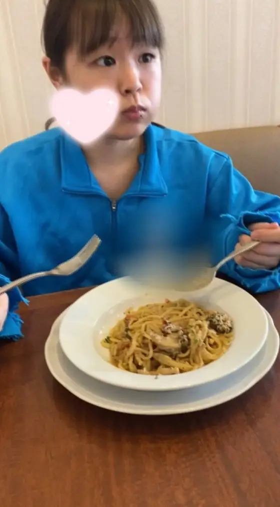 FC2-PPV-3254920 She's tasting adult semen for the first time. Is your * okay with this? Be careful of bad adults. FC2-PPV-3254920