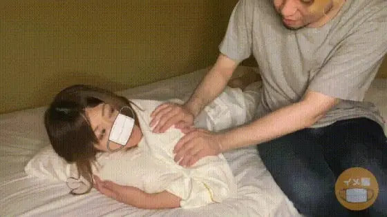 FC2-PPV-4805538 I creampied my friend's wife while giving her an oil massage IMEDAMAFC2 FC2-PPV-4805538